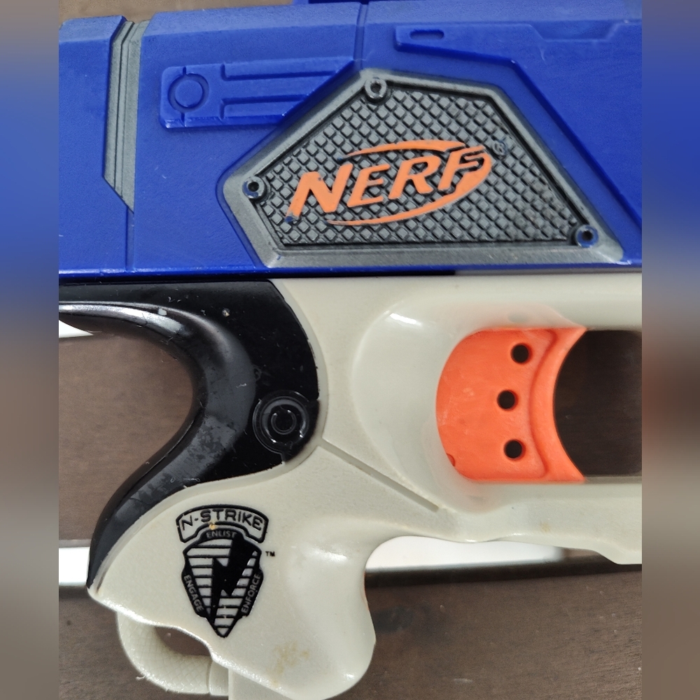 Nerf N Strike Mini Blaster - Picture 2 of 3